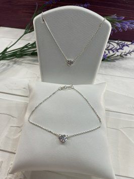 Серебряное колье с камушком 023-40 023-40колье фото